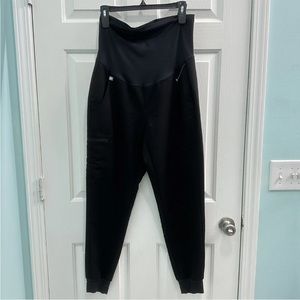 Figs women’s maternity Zamora jogger scrub pants